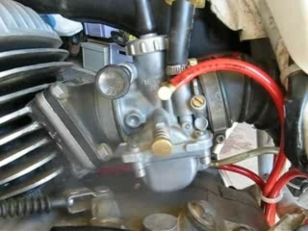 Comment faire pour nettoyer le carburateur de sa moto